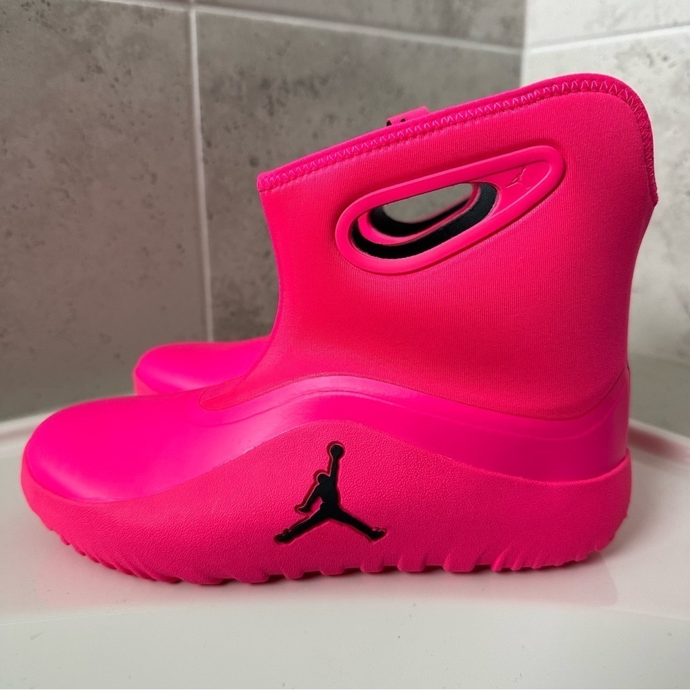 Jordan Pink Girls Boots Size 3 Youth